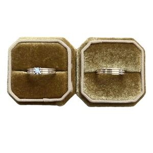 Elegant Gold Diamond Ring